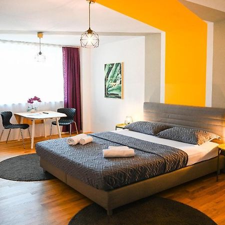 Backpacker Apartment Naschmarkt Wien Exteriör bild